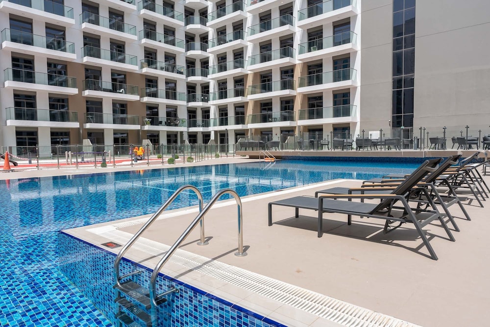 Charismatic Studio in Laya Heights Perfect for 2