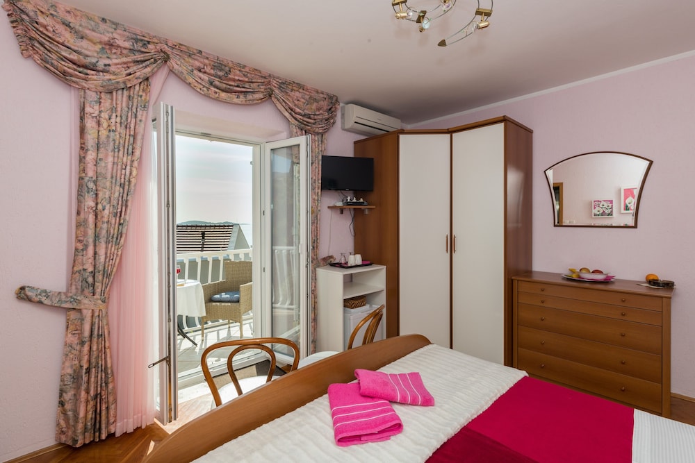 Rooms Tupina By Paulina - Hostel view 4