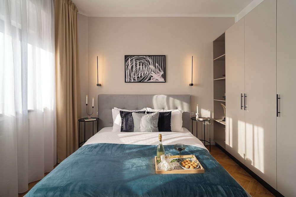 Contemporary 3-Bedroom Lofts - Modern Touches Meet Classic Elegance by Calea Victoriei