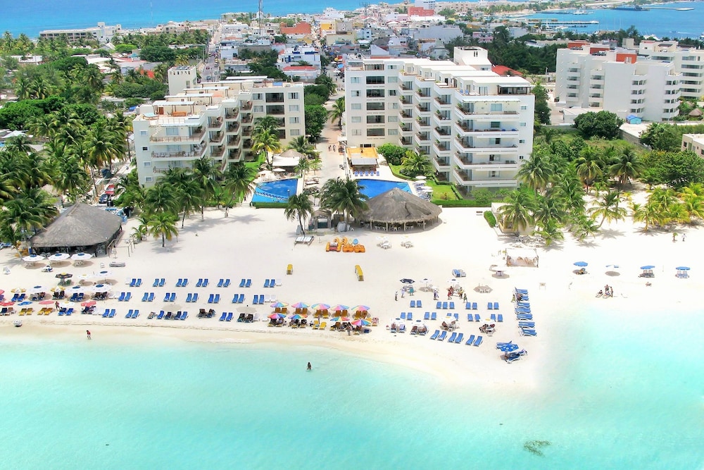 Hotel Ixchel Beach Hotel - Image 1