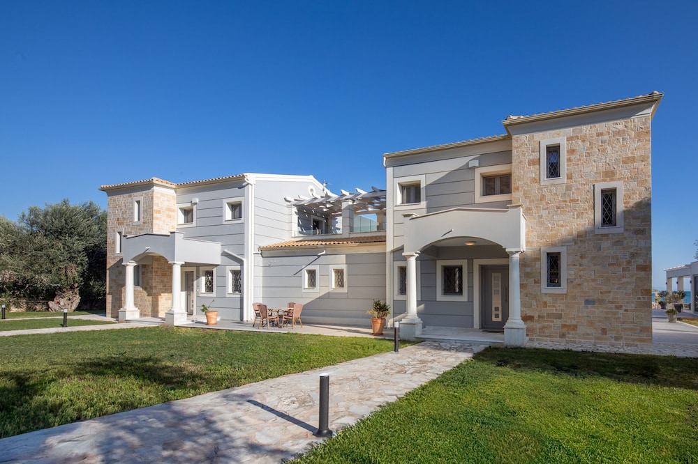 MCN Villas by Whitedreamvillas