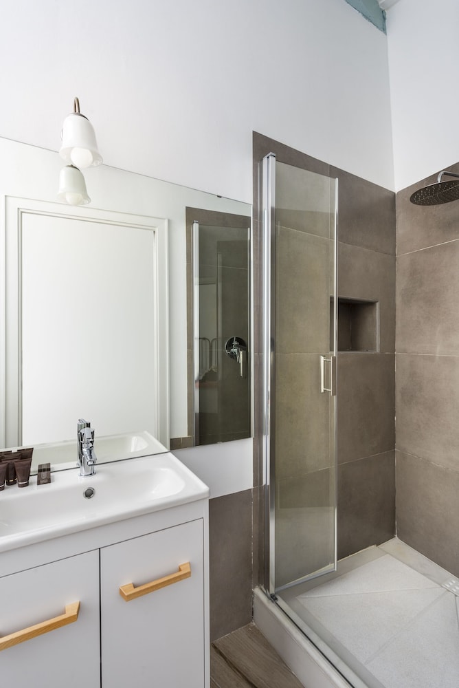 Beatiful & Quiet 1Bd Apartment Near the Cathedral, Padre Marchena III view 2