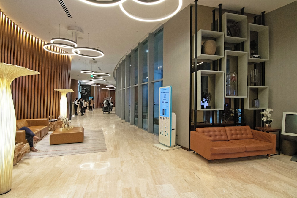 Luxury Penthouse! 4 BDR With Resort Amenities - Image 2