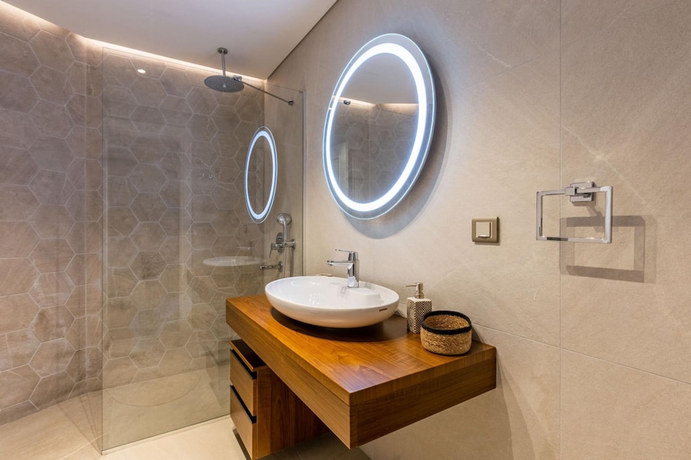 Stylish Flat Near Trendy Attractions in Beyoglu