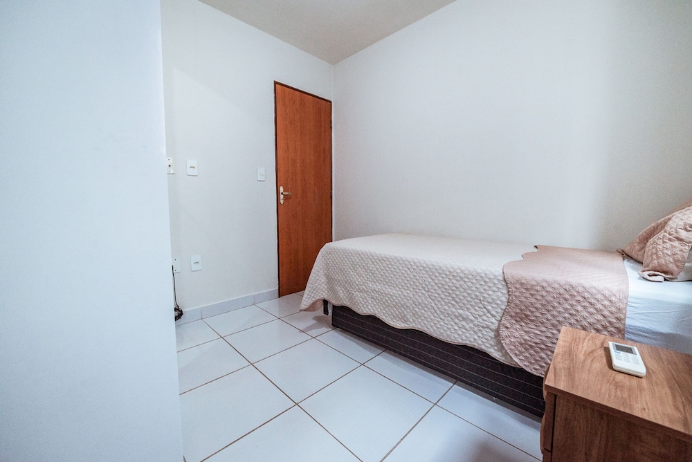 Apartamento com Garagem a 200m da Praia do Bessa