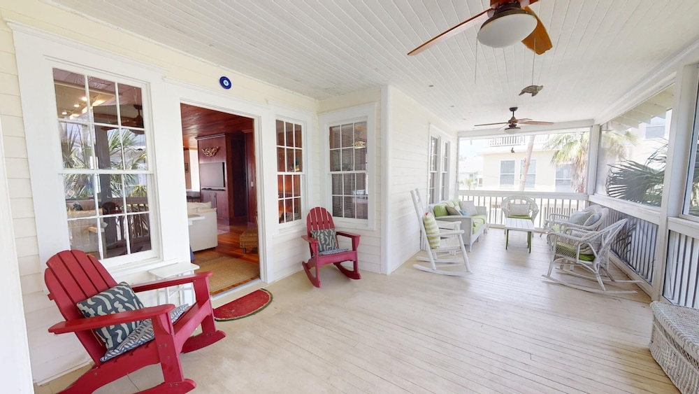 3 10th Place by Tybee Vacation Rentals