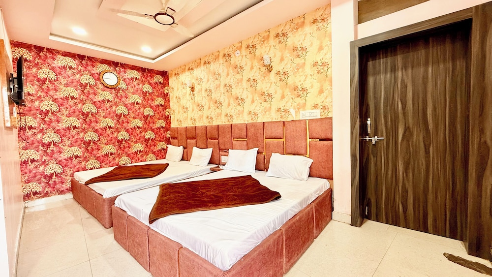 Premium Hotel Sipra near Mahakal Temple