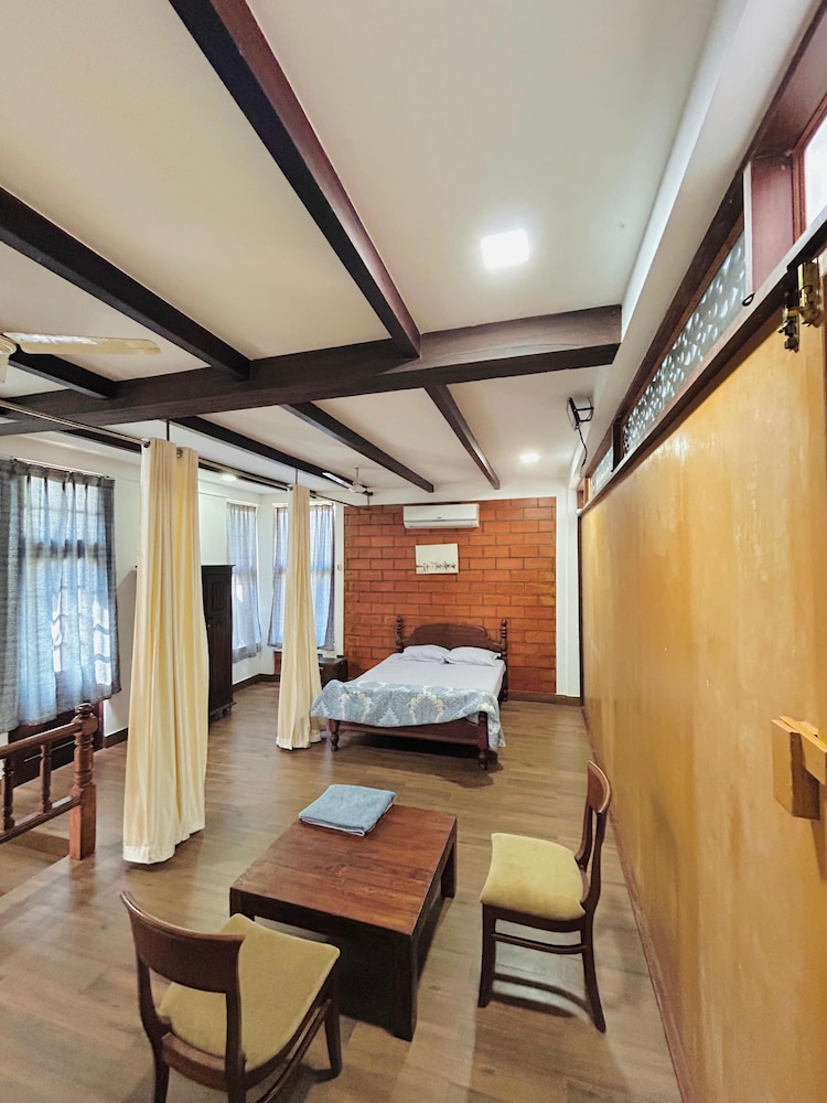 Cheshire Village - Beach Resort