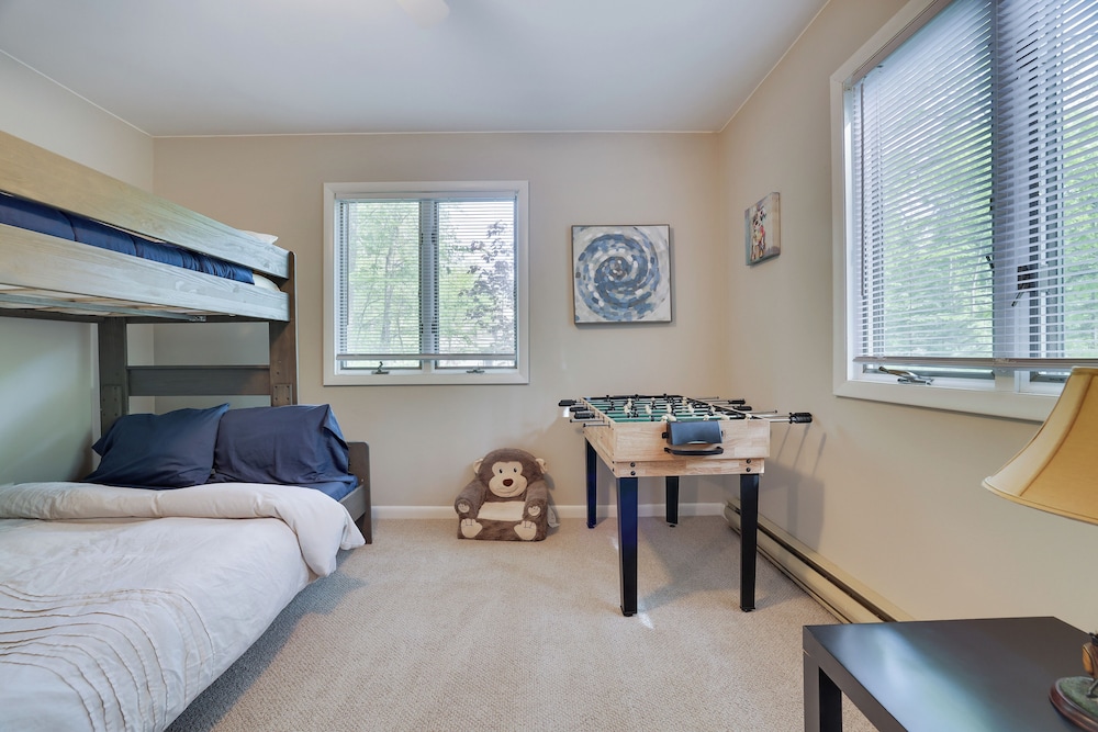 Dreamy Lake House With Fireplace, Firepit & Pet Friendly