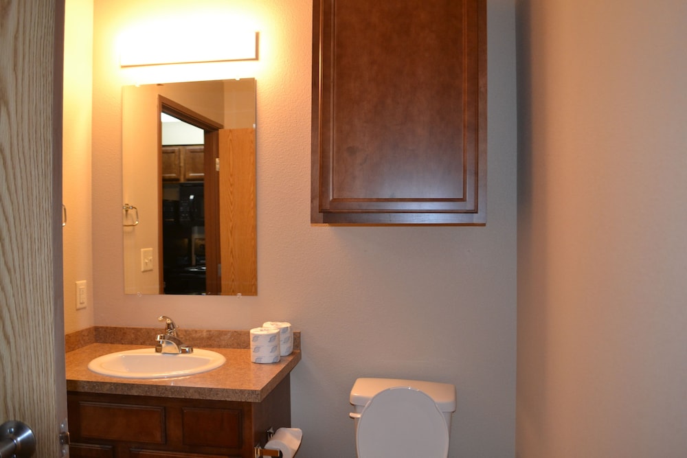 Bismarck Vacations - Bismarck Motor Motel - Property Image 4