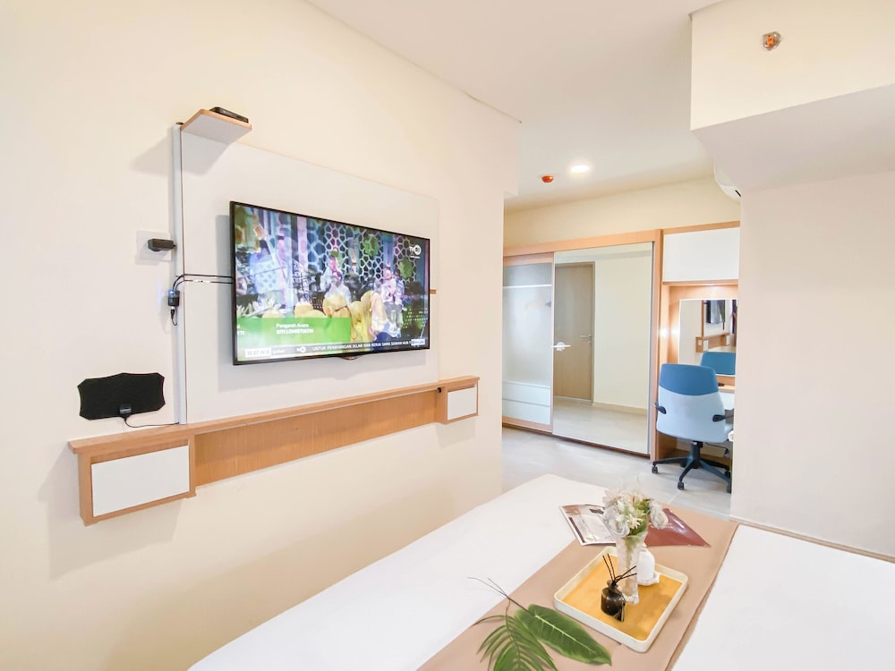 Spacious and Comfy Designed 2BR at Meikarta Apartment