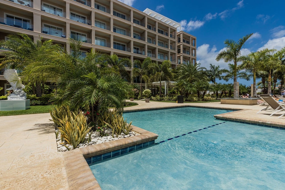 Eagle Beach Resort Ground Level 3br3ba Pool Levent