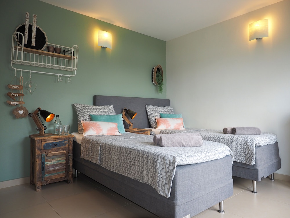 Oasis Guesthouse Bonaire Superior Suite