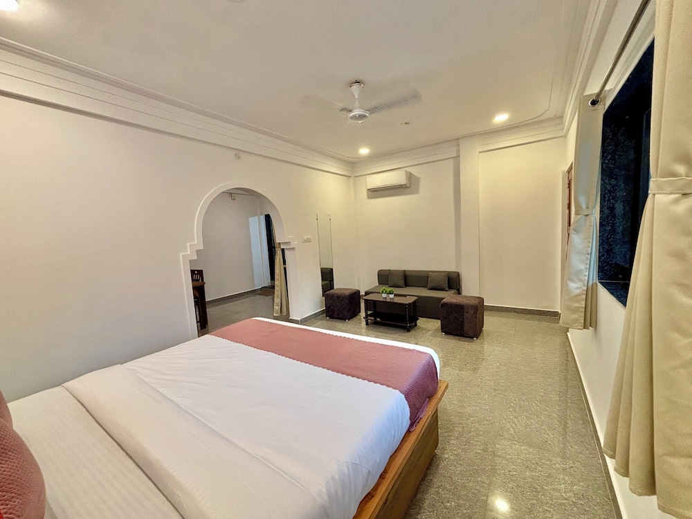 Zuna Stayz Morjim Goa