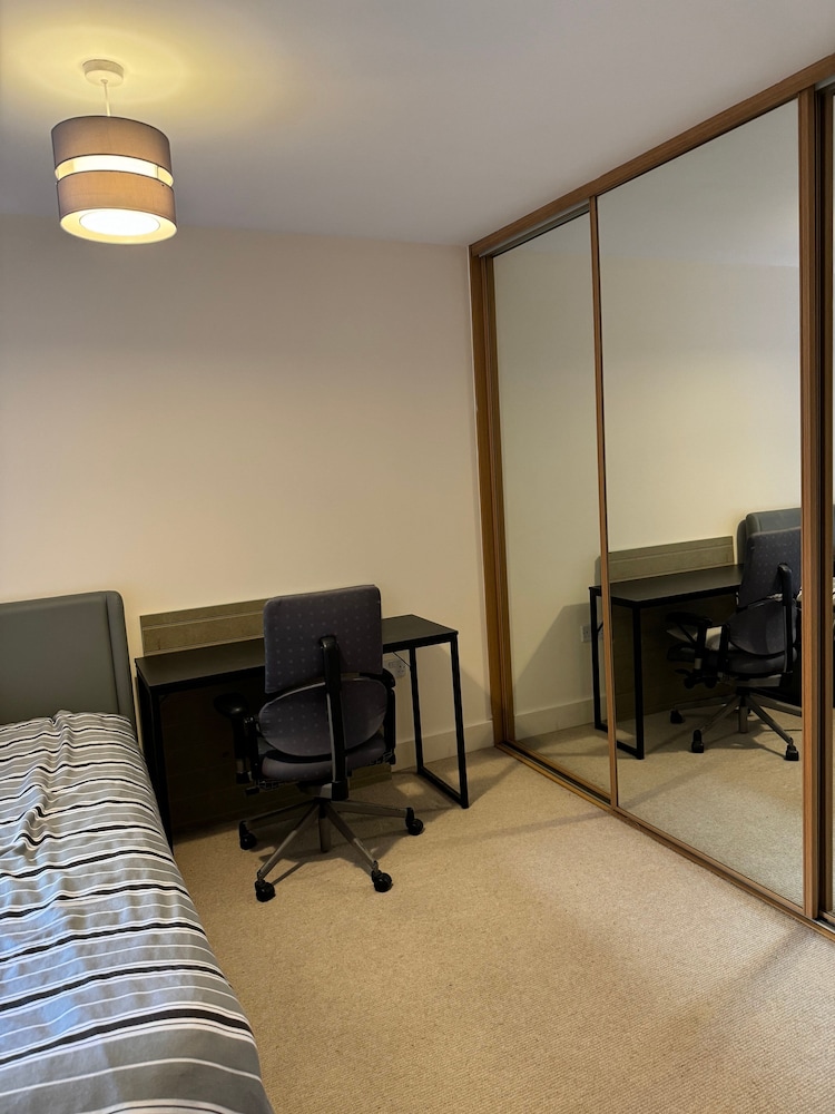 Spacious 1Bd Orpington Flat, 20 Min To Central Ldn