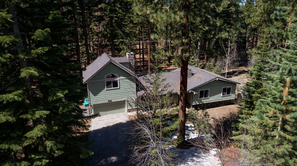 Sundown Lodge 4 Bedroom Home