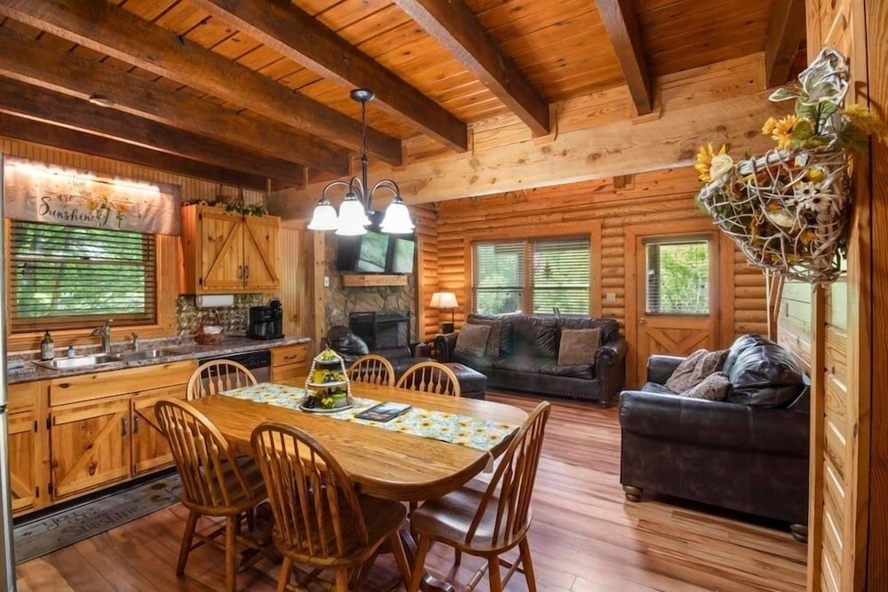 Er25 - Country Days 2 Bedroom Cabin
