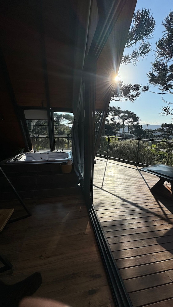 Cabana Lodge