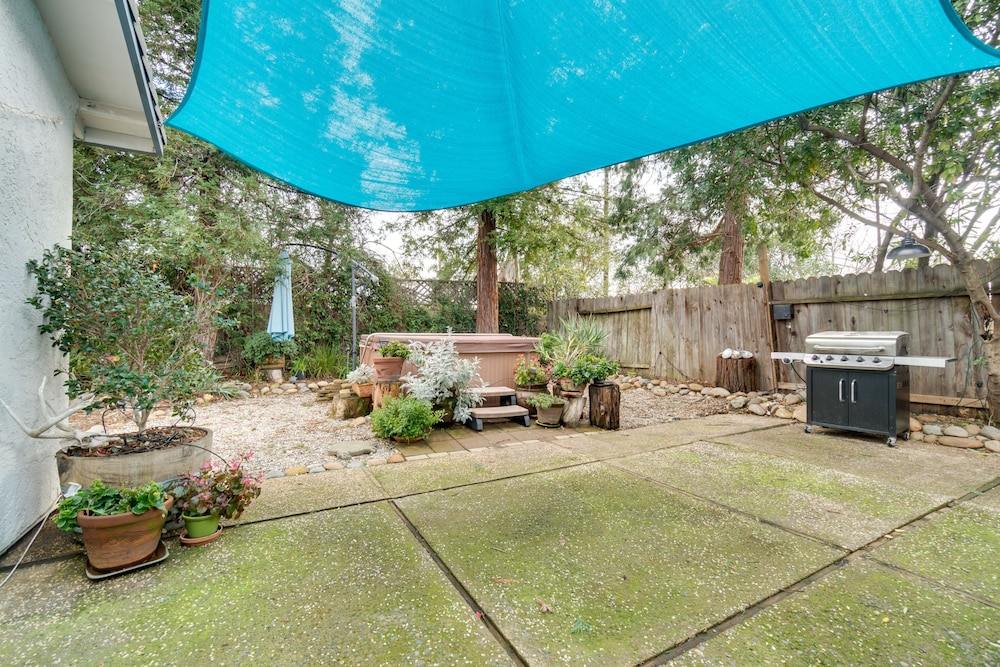 Sun-kissed Orangevale Home w/ Private Hot Tub!