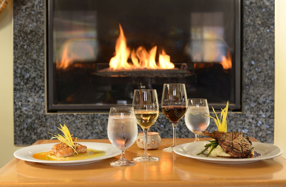 Niagara-on-the-Lake Vacations - The Shaw Club Hotel - Property Image 7