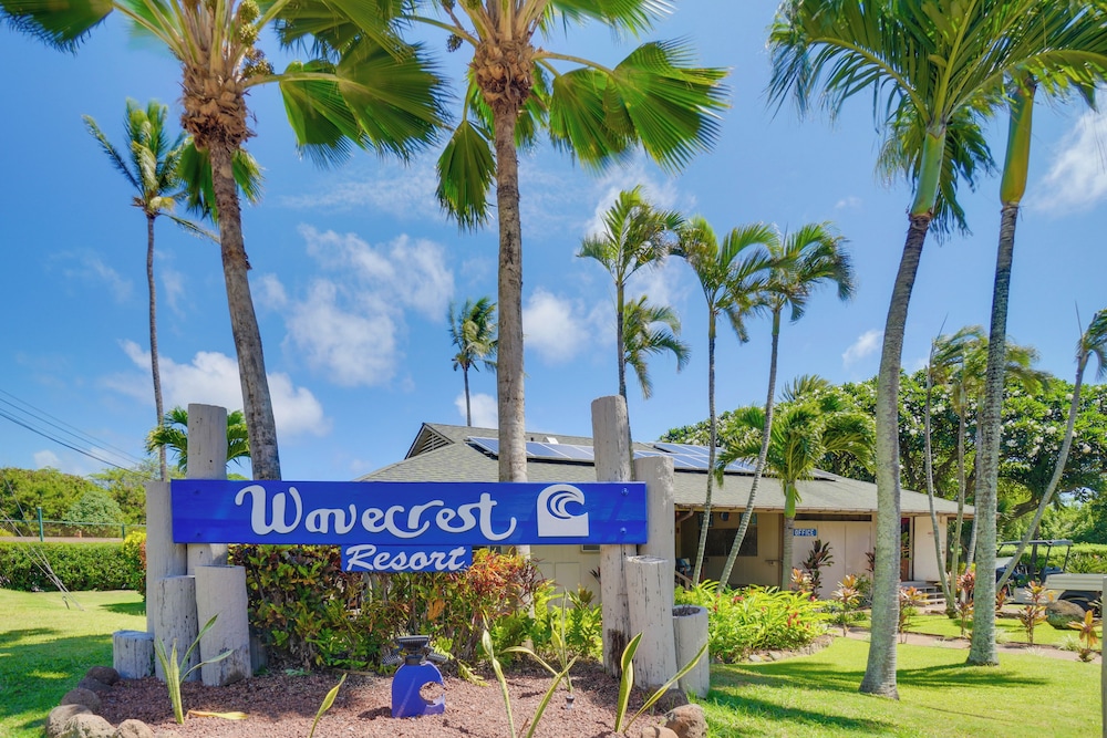 Oceanfront Condo w/ Pool & Grills in Molokai! view 5