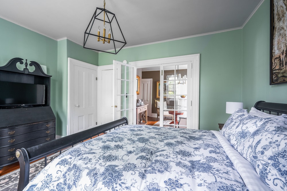 Kingston Vacations - The Wiltwyck - Property Image 51