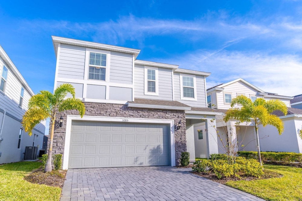 3285 Windsor Island