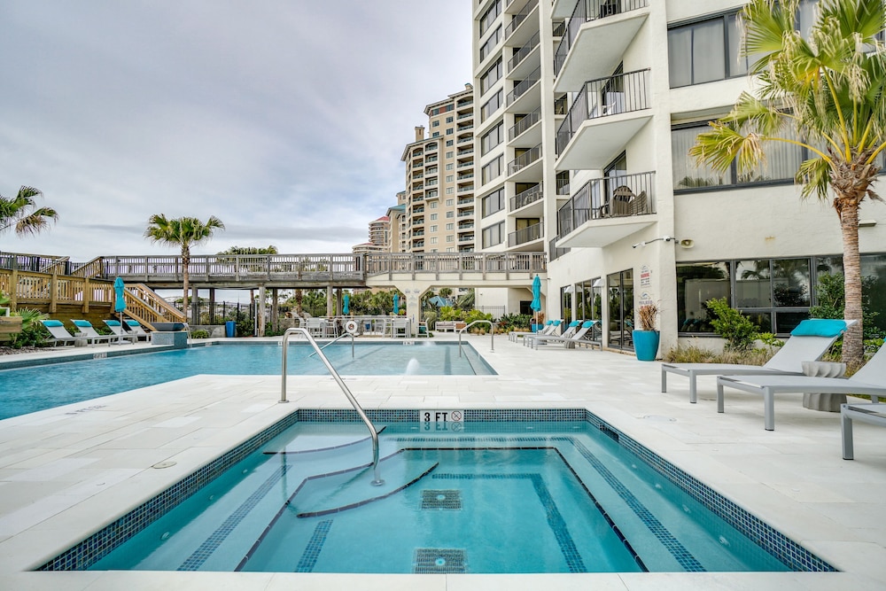 Beachside Towers at Sandestin by Panhandle Getaways