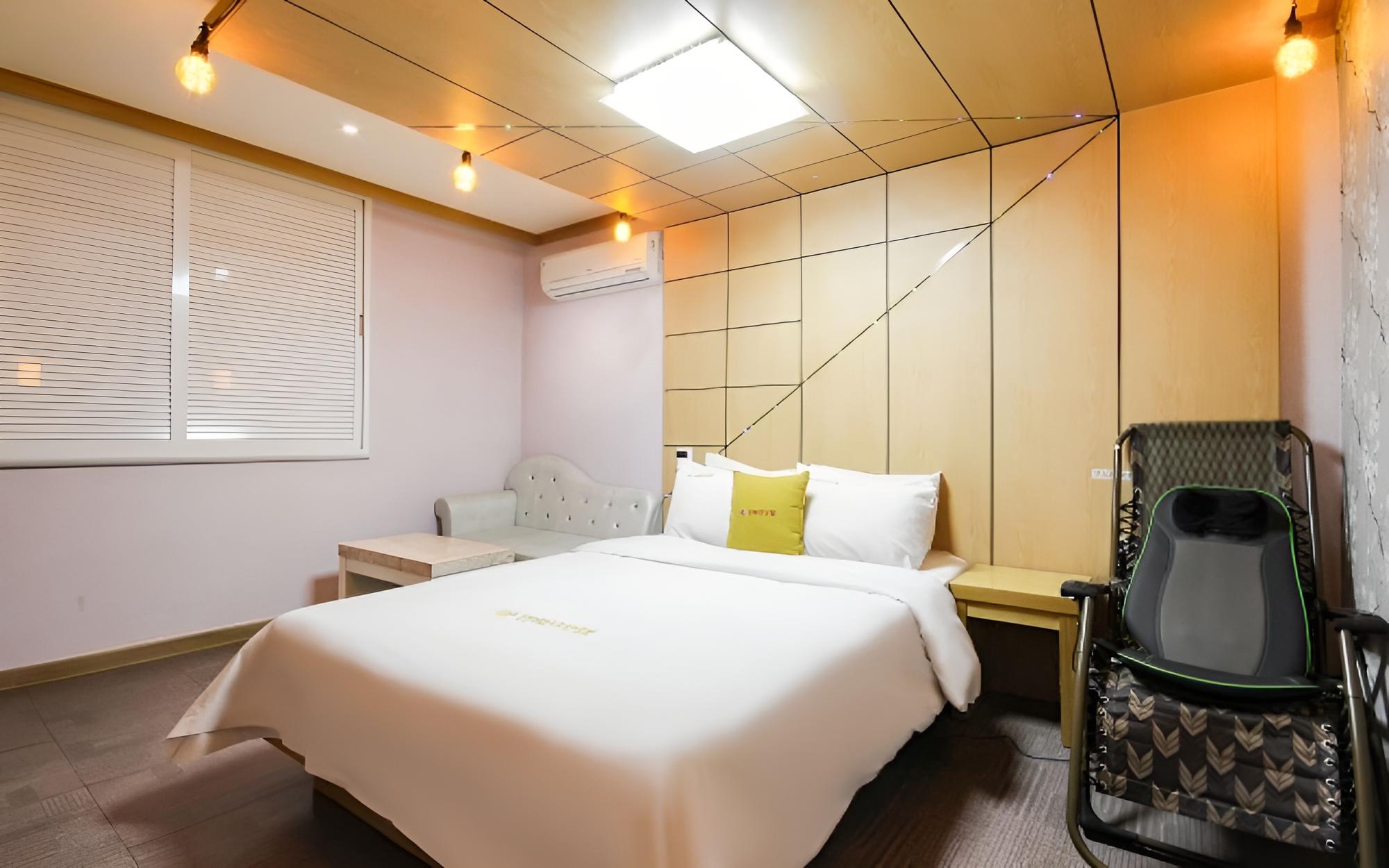 Photo 77
