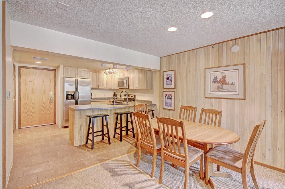 CM116S and 117H Copper Mtn Inn by RedAwning