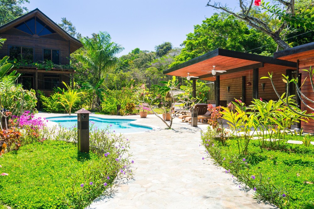 Green Bamboo Cabana