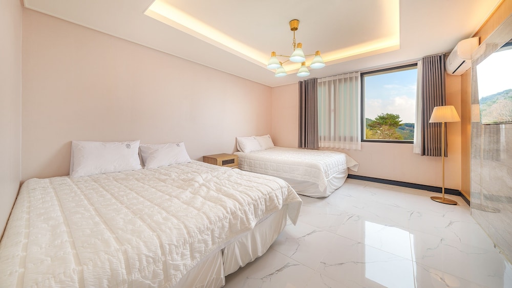 Namhae Onview Pension