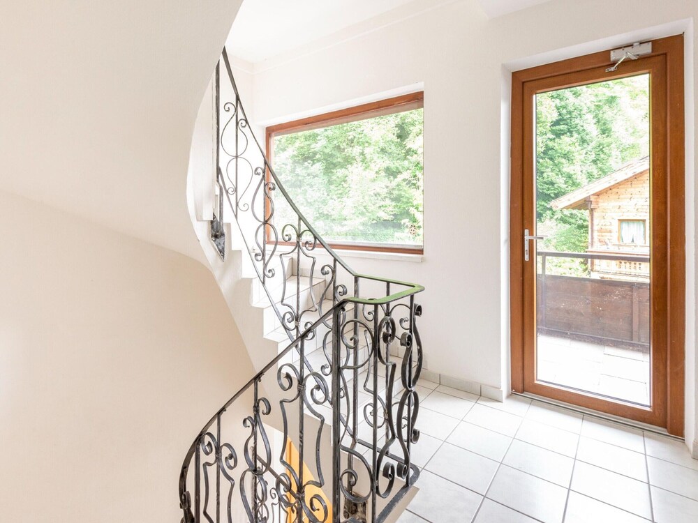 Attractive Apartment With Terrace