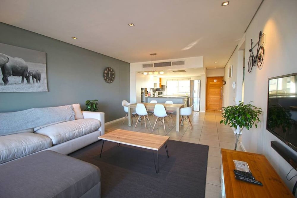Upmarket 2bed City Retreat Close to V A Waterfront