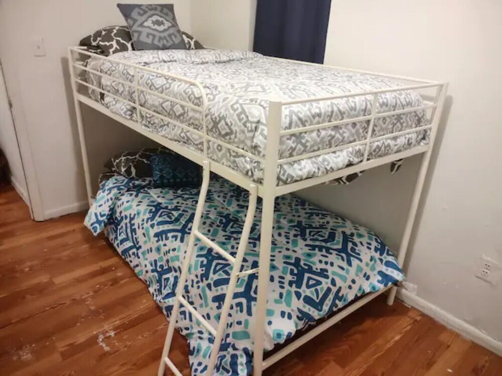 HarlemHouse - Property Image 11