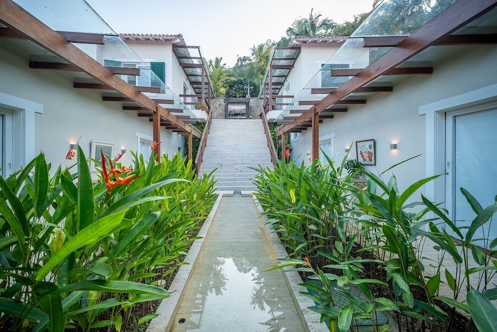 Angra - Mombaça | Mansão Espetacular Beira-Mar, 7 Suites - por Casapē Rio