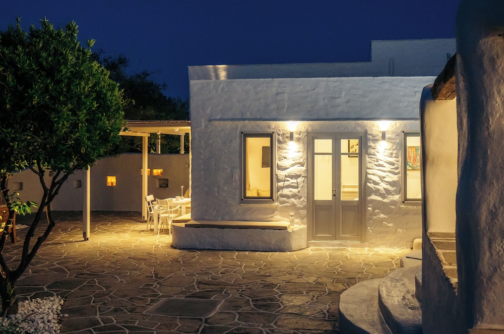 Rabagas Suites