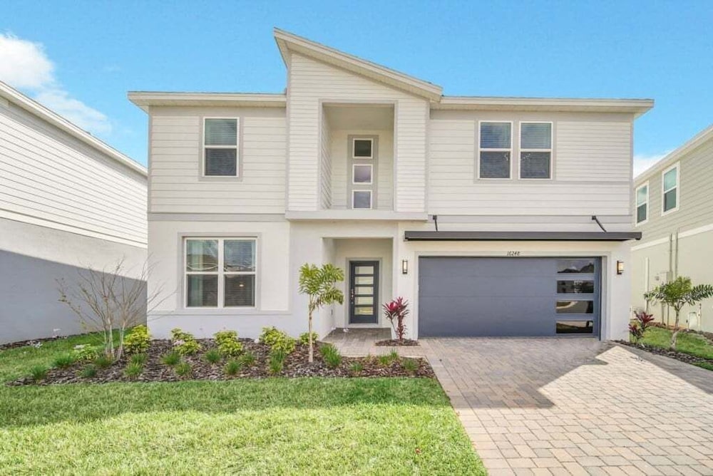 Everyone's Family Fun Home, Slides In Kids Rooms 10 Bedroom Villa