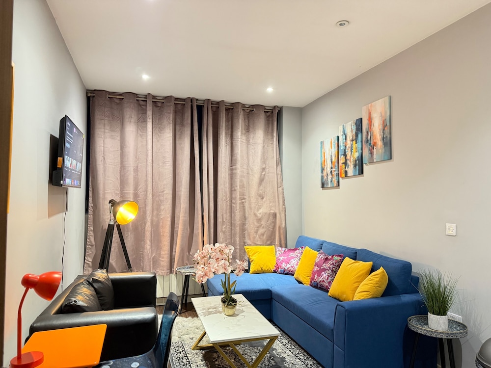 London Heathrow Luxury Apartment - Fully Equipped