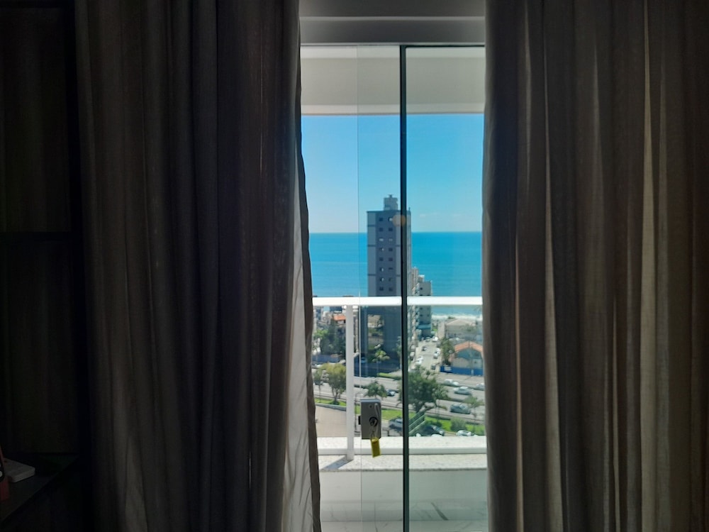 Ocean View Apt 550m From the Beach Gev1304
