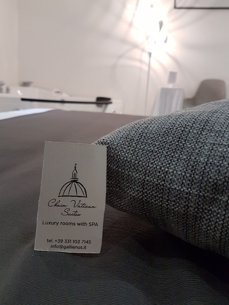 Chain Vatican Suites
