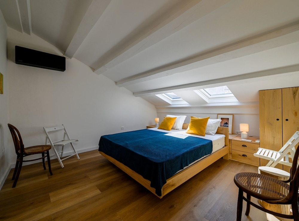 Radiant and Trendy Downtown Rovinj Apartment