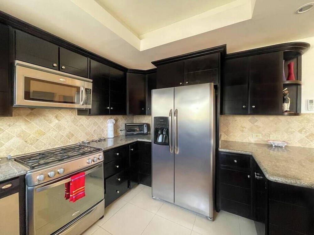 Gated 2BR Apartment Near Sandy Beach