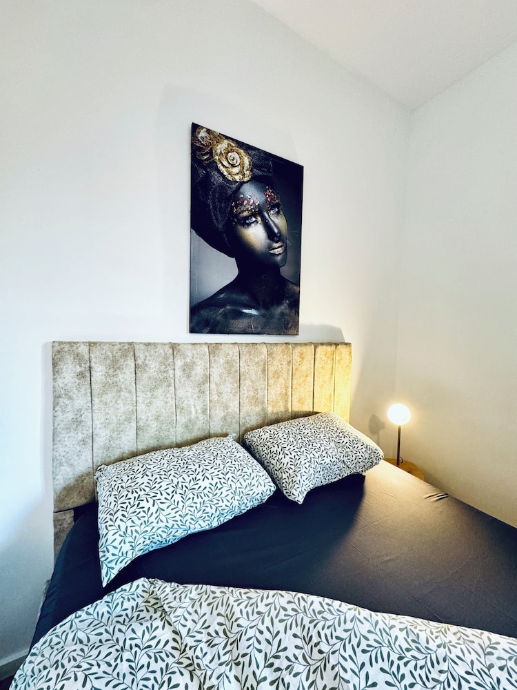 Spacious Budget Home Garden Stay