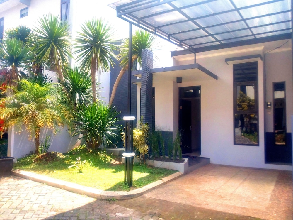 The Batu Villas No 2 near Jatim Park
