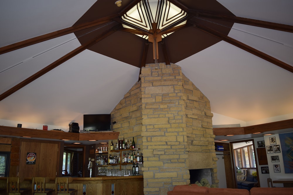 Spring Valley Inn