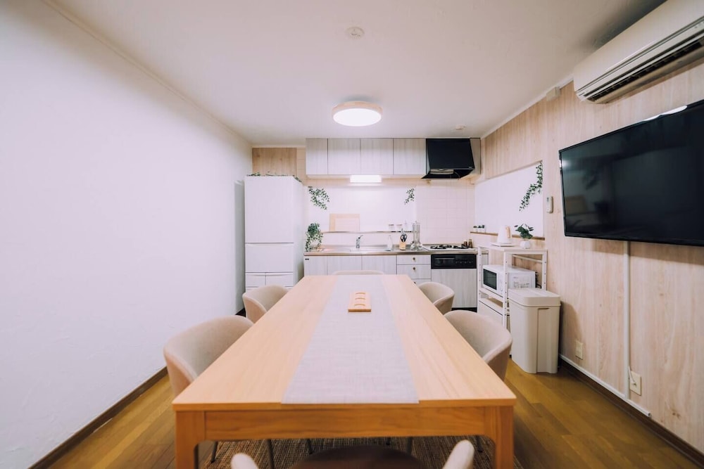 5BDR 1.5BA Osaka Castle House