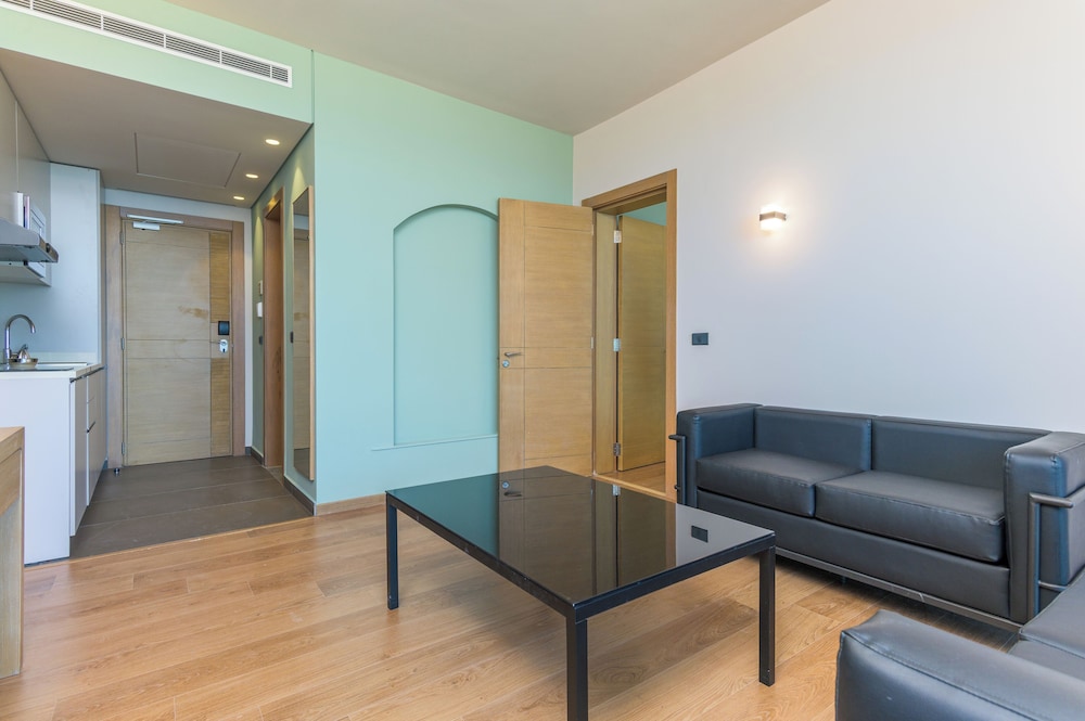Jounieh Living - Residences by Local Host