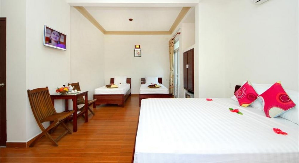 Center Homestay