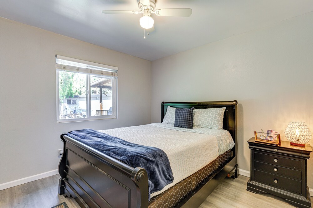 Pet-friendly Apt 11 Mi to Dtwn San Diego!